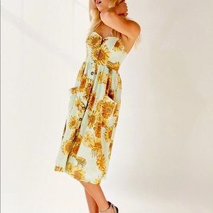 Urban Outfitters 🌻 Sunflower dress
